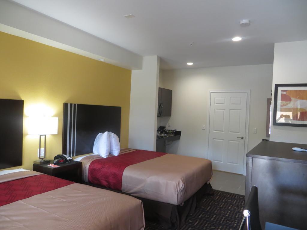 Econo Lodge Inn & Suites Houston Nw-Cy-Fair Jersey Village Екстериор снимка