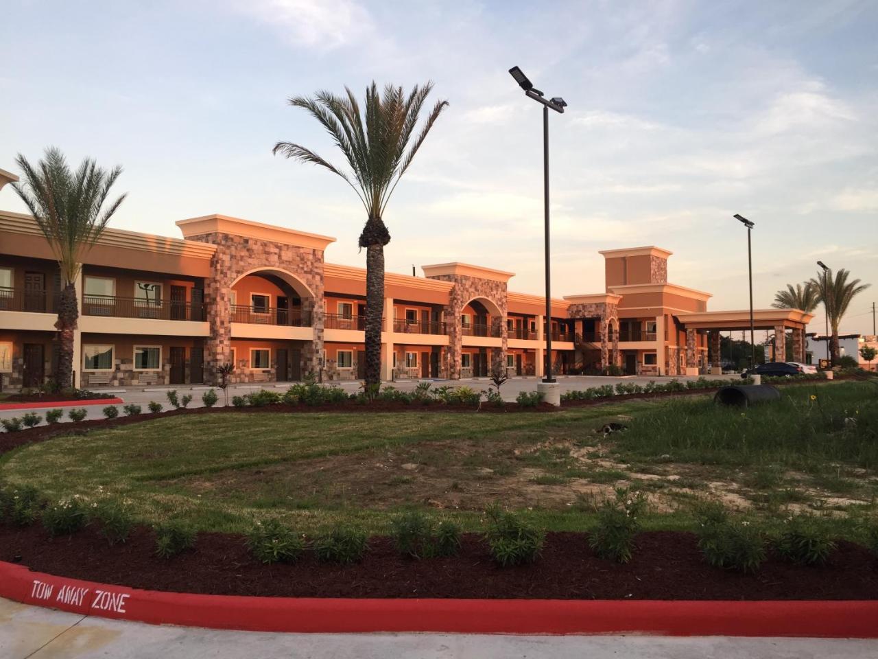 Econo Lodge Inn & Suites Houston Nw-Cy-Fair Jersey Village Екстериор снимка
