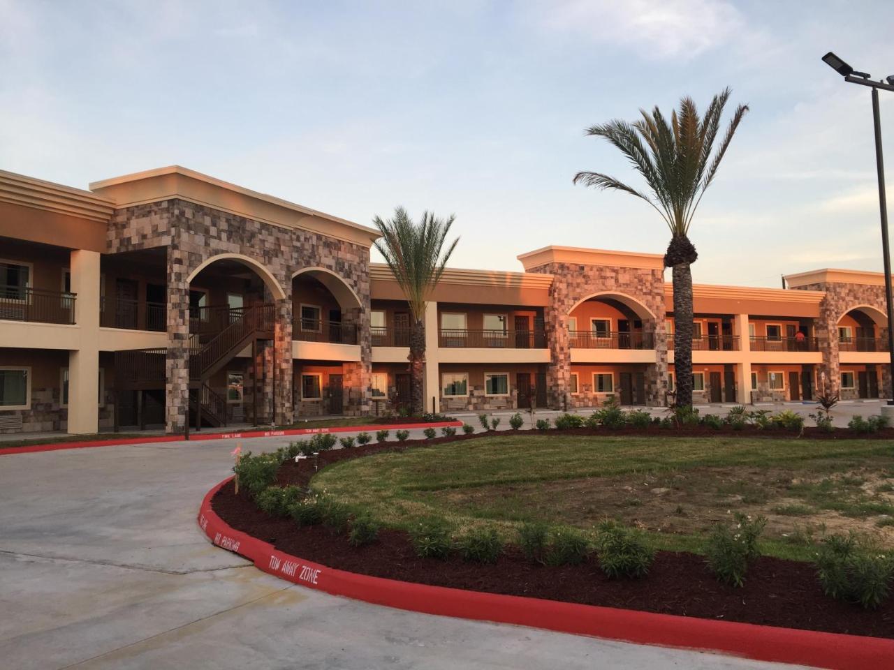 Econo Lodge Inn & Suites Houston Nw-Cy-Fair Jersey Village Екстериор снимка
